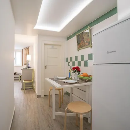 Heart Of Bairro Alto Ground Floor דירה